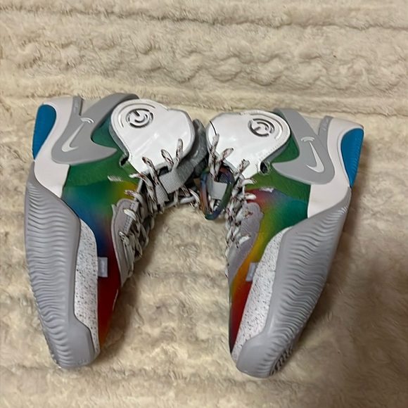 AUTHENTIC Nike Air Deldon Multicolor Basketball Shoes Size 9.5 BE TRUE - Picture 9 of 17